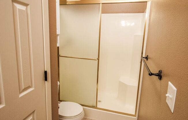 4 beds, 2.5 baths, $3,295