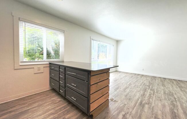 1 bed, 1 bath, 507 sqft, $1,315, Unit 13