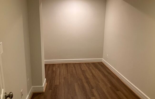 2 beds, 1 bath, 742 sqft, $2,500, Unit 114