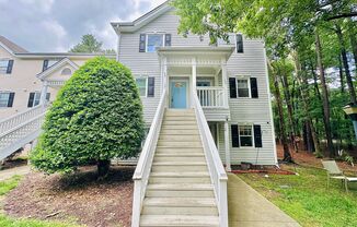 Newly Renovated 2 Bed, 2.5 Bath Chapel Hill Condo