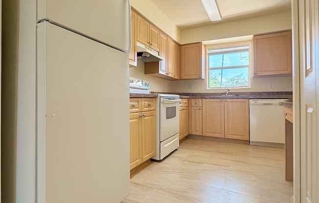 3304/3306 SKYLINE BLVD