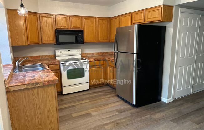 2 beds, 2.5 baths, 1,046 sqft, $1,750, Unit 20