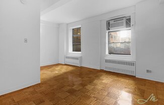 132 E 45 ST