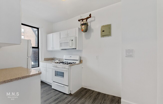 232 SHERMAN AVE