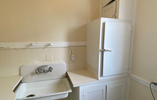 Studio, 1 bath, 300 sqft, $1,495, Unit 407