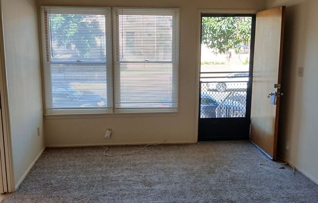 1 bed, 1 bath, $1,825, Unit 835