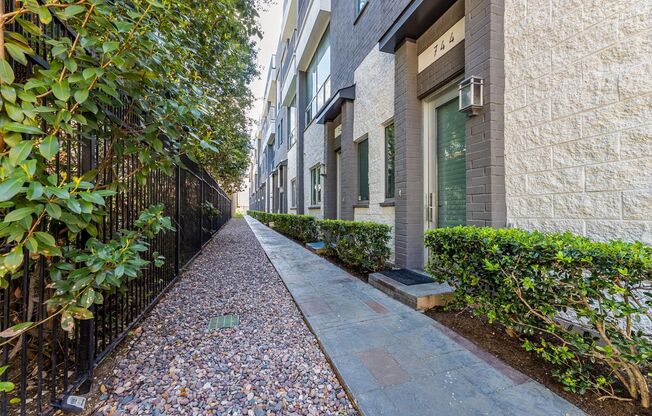 Luxury Move-In Ready 4 Level Townhome By Exall Park