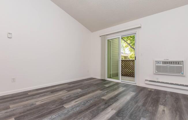 Our Neighborhood - Woodcreek Apartments - Fremont, CA