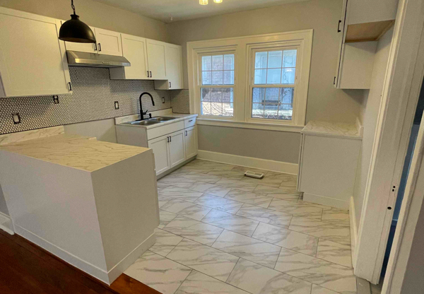 4221 W BUENA VISTA ST