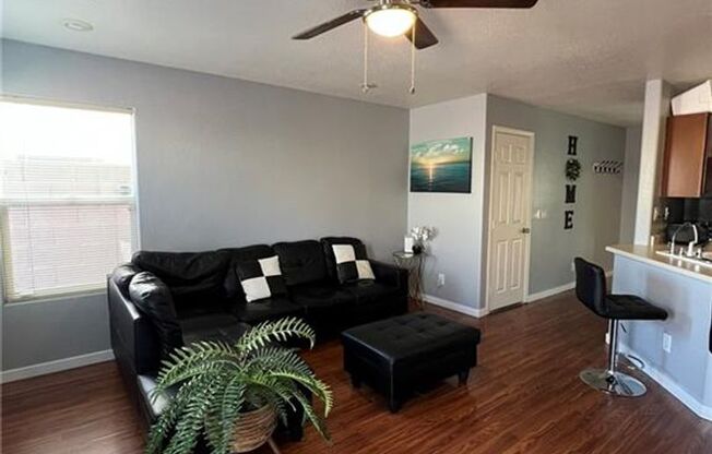 3 beds, 2.5 baths, $2,100