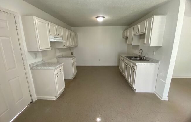 Move-in Special! 1/2 off first month's rent if deposit paid in June