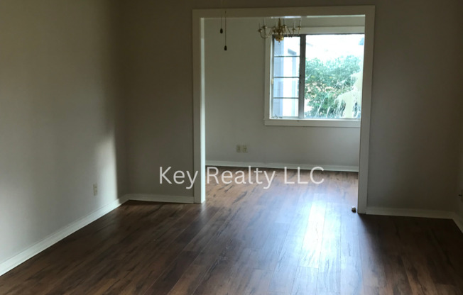 3 beds, 1 bath, $1,200