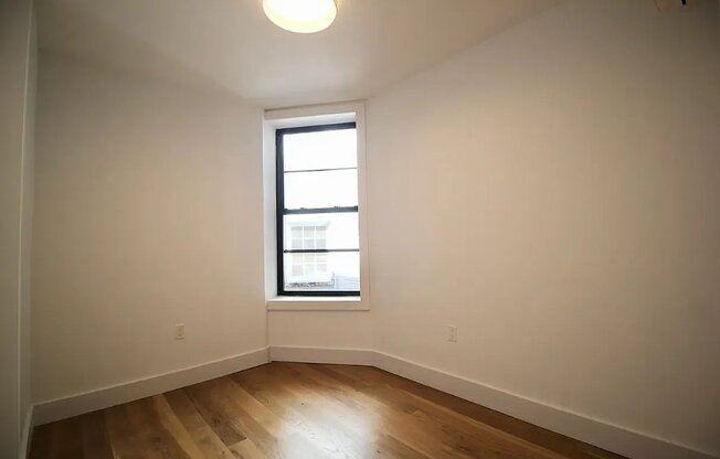 223 E 93 ST