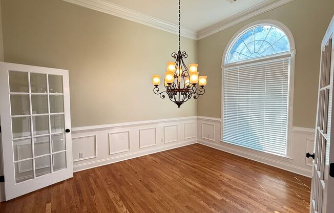 This beautiful brick home is located in Villa Rica and includes 6 bedrooms and 4.5 bath!