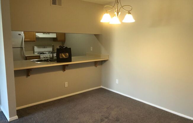 1 bed, 1 bath, 755 sqft, $1,080, Unit 5728H