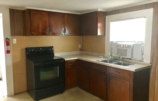 2 beds, 1 bath, $1,050