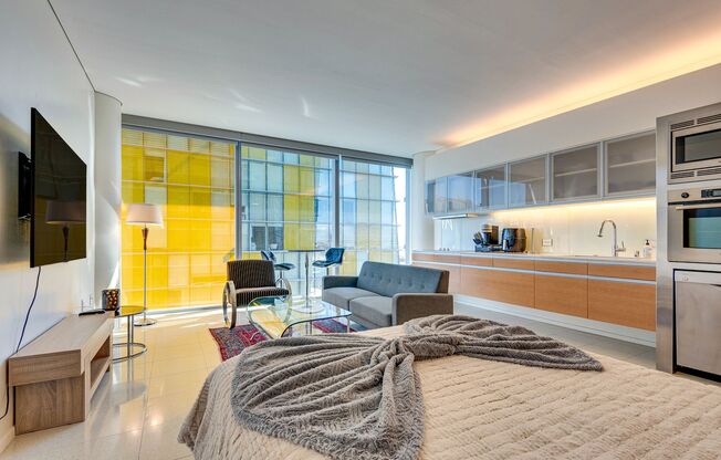 Veer Towers 1710W-Strip Views from this Fully Furnished Studio Residence