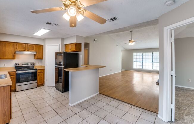 3 beds, 2 baths, $2,100