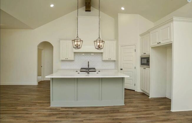 Signature Homes by Clearview presents this beautiful 4/3/2 in Escondido Ranch