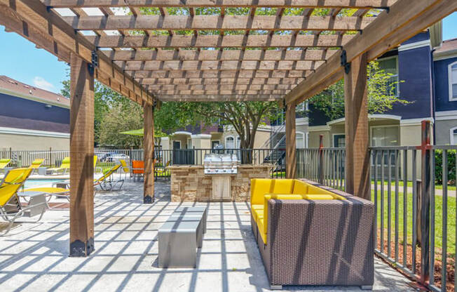 apartment grill area in Baton Rouge