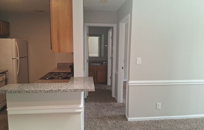 2 beds, 2 baths, 961 sqft, $1,100, Unit 415F