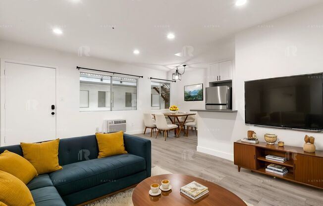 (Arely:B) 7259 Willoughby Avenue