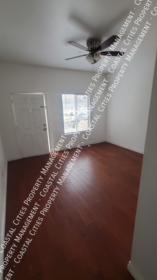 1019 N Pershing Ave