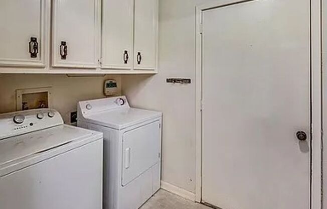 Bryan - 5 bedrooms / 3 bath home near Johnson Elementary