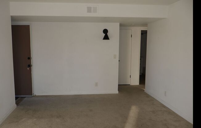 2 beds, 2 baths, $2,495, Unit # 18