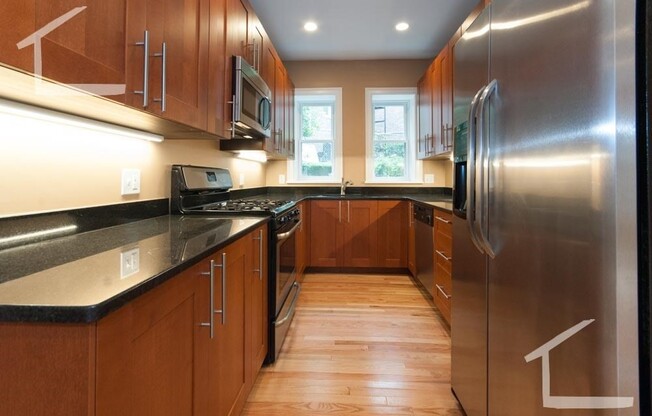 6 Lothian Rd #3