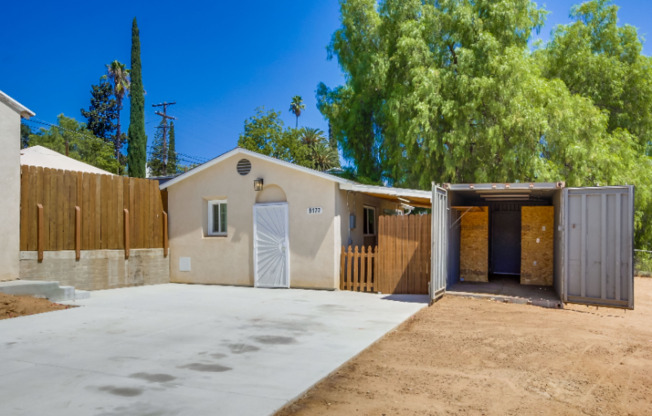 9177 CREEKFORD DR