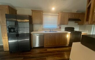 3 beds, 2 baths, $1,250