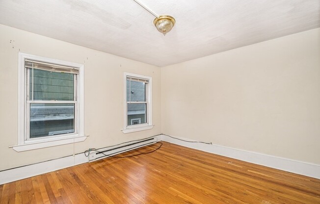 14 16 EDITH AVE