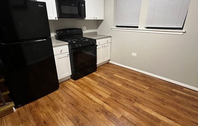 3 beds, 1 bath, $1,325, Unit CA 127B