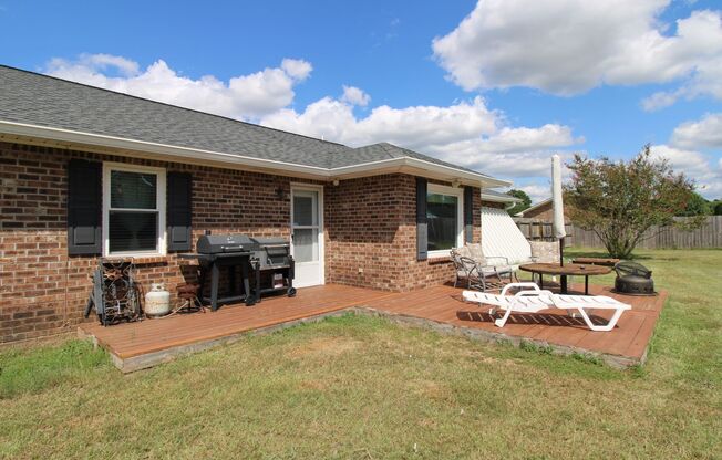 3 beds, 2 baths, $1,500