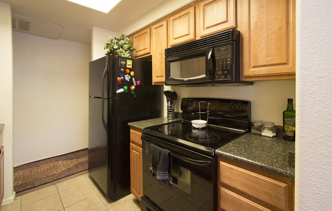 2 beds, 2 baths, $1,370