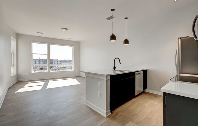 For Rent: Modern Urban Living at 115 W Hamburg – Your Ideal City Retreat Awaits!