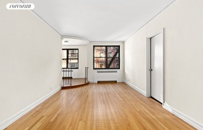 222 E 35 ST