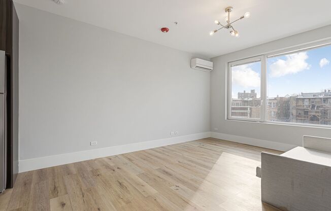 Studio, 1 bath, 360 sqft, $1,650, Unit 304