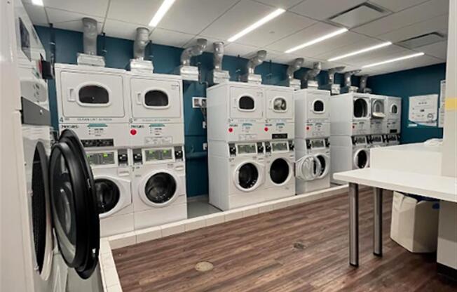 2 beds, 2 baths, 922 sqft, $5,795, Unit 14P