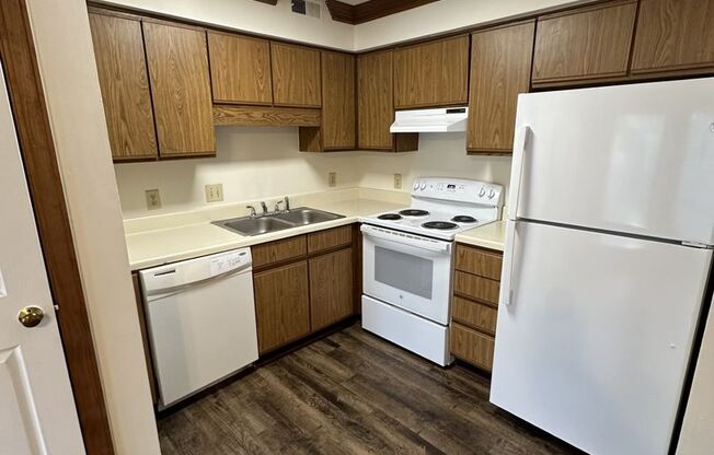 1 Bedroom 1 Bathroom Condo!