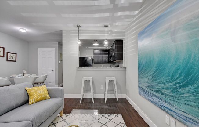 2 beds, 1 bath, 650 sqft, $899, Unit 4715-203