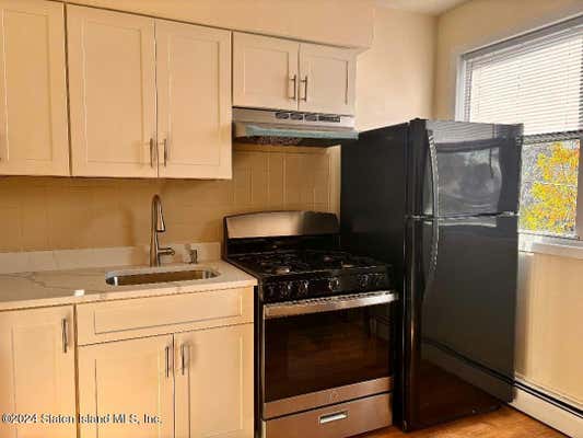 2 beds, 1 bath, 888 sqft, $2,150, Unit 2