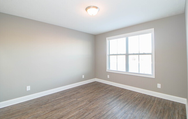 325 G LANDRUM PL