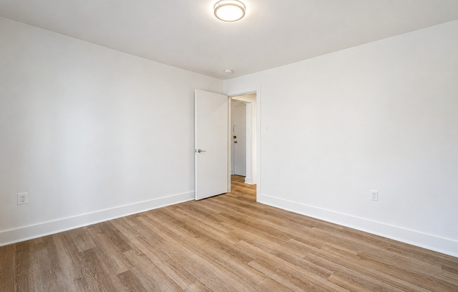 1 bed, 1 bath, 615 sqft, $1,875, Unit 102