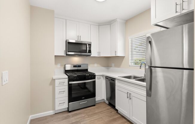 1 bed, 1 bath, 400 sqft, $1,750, Unit 35 - ADU