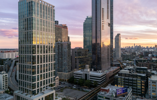 1 bed, 1 bath, $4,610, Unit 7H