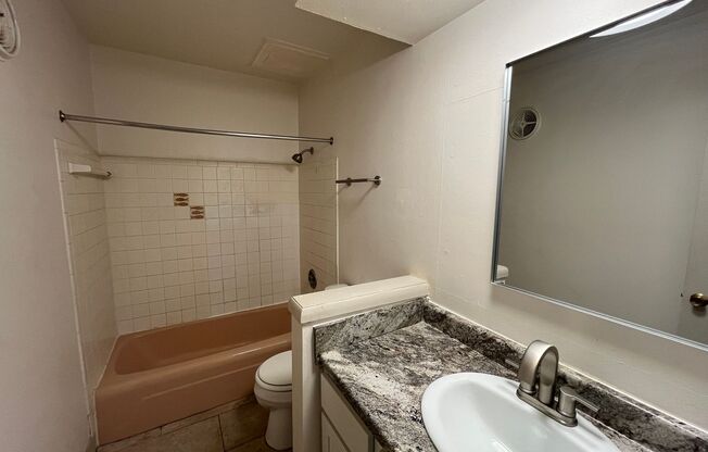 1 bed, 1 bath, $1,015, Unit 13