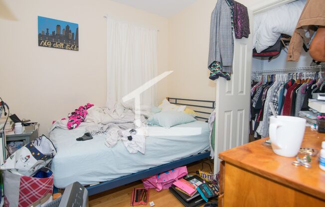 Modern Apt with Laundry In Unit, Stainless Steel Appliances and NO FEE!