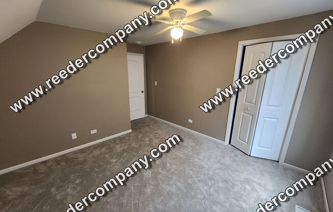 Spacious 2 bedroom 1 bath house near train station for easy commute.